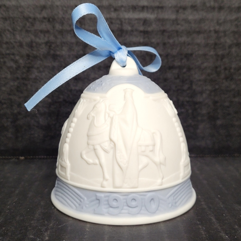 1990 Lladro Campanita Navidad Christmas Bell Ornament #5.641 - Picture 1 of 10